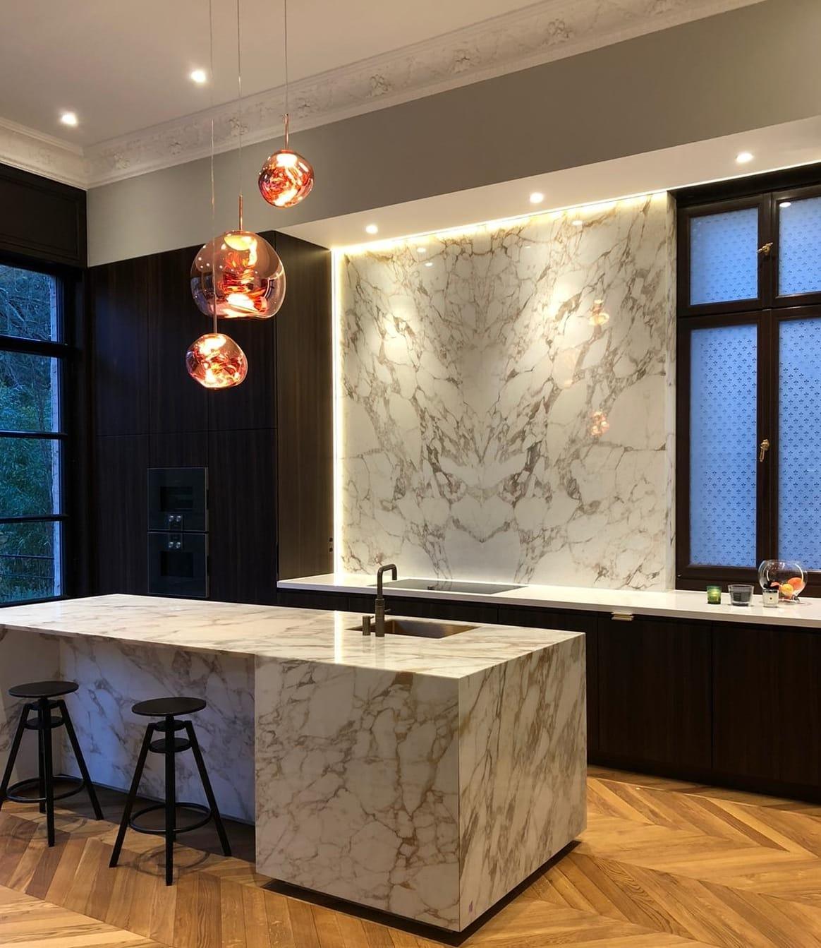 Calacatta_kitchenisland01.jpeg